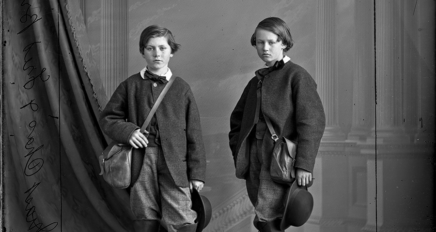 Wm. Notman, Masters Charles C. & Fred H. Brydges, Montréal, 1862. I-4890 ©Musée McCord Museum