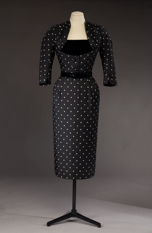 Robe d’après-midi, <i>Mirza</i>, Christian Dior, Collection printemps-été 1951. Don de Honor G. Nesbitt, M973.127.7.1-3 © Musée McCord