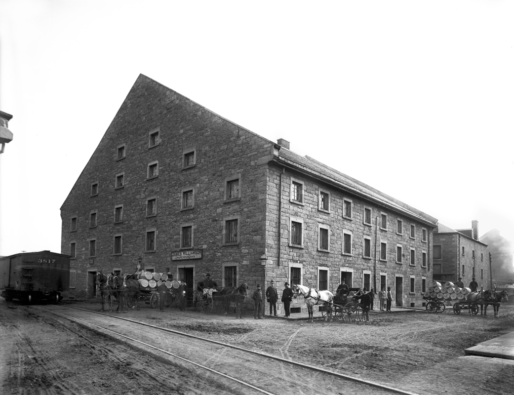 William Notman & Son, <i>James Williamson factory, Brennan Street</i>, 1887, glass plate negative, 20.3 x 25.4 cm, II-83368