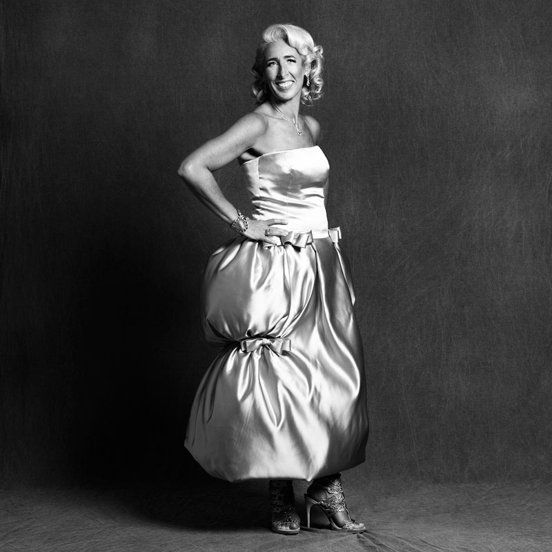 Patricia Saputo wearing the Dolores dress, 1961, Maison Christian Dior. Made by Helmer Joseph commissioned by the McCord Museum. © Sergio Veranes Studio, 2020