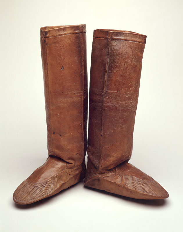<b>Child’s boots</b>, Kablunângajuit, 1850-1875. Gift of Priscilla Evans, M993.151.2.1-2 © McCord Museum