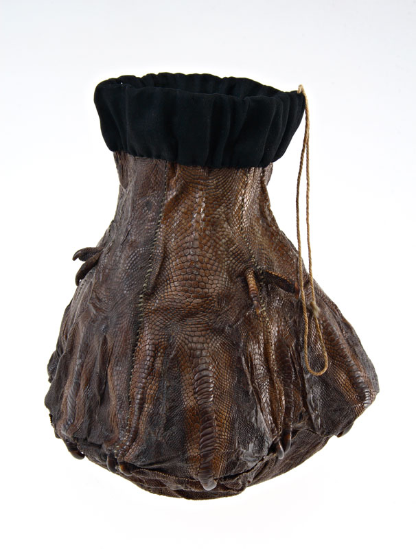 <b>Bag</b>, Nunavimmiut, 1870-1915. Gift of Mrs. James H. Peck, ME982X.188 © McCord Museum